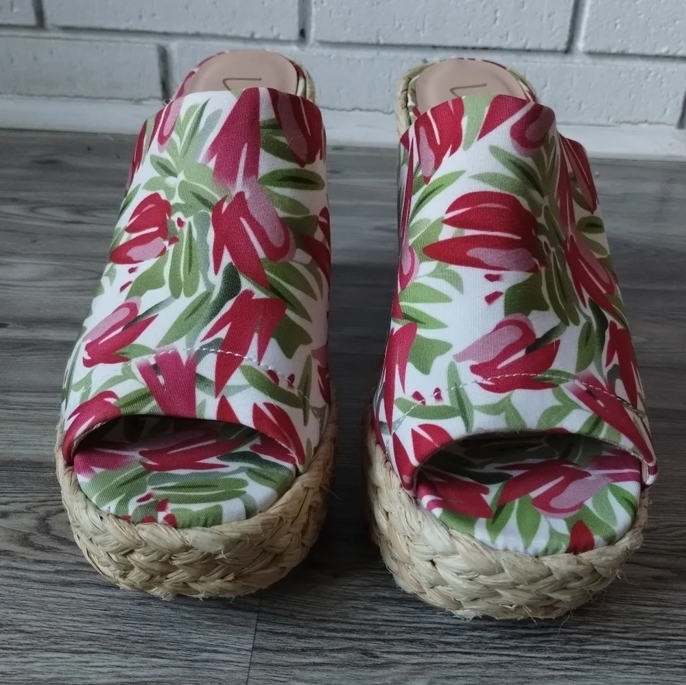 LuLus Ervyn Paradise Tropical Print Raffia Platform Slide Sandals Size 10